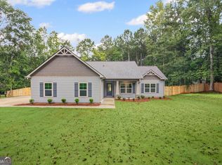 702 Old Hutchinson Mill Rd, Lagrange, GA 30241