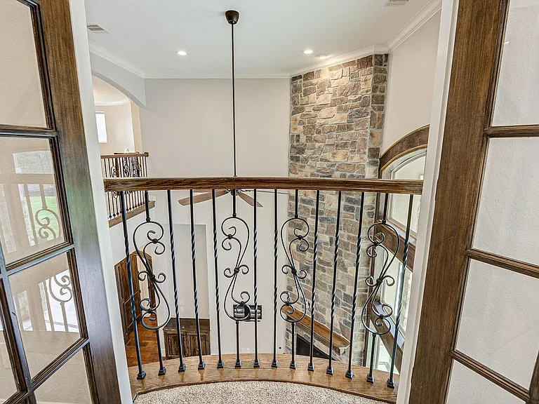 27303 Silver Jade Ct — Photo 42