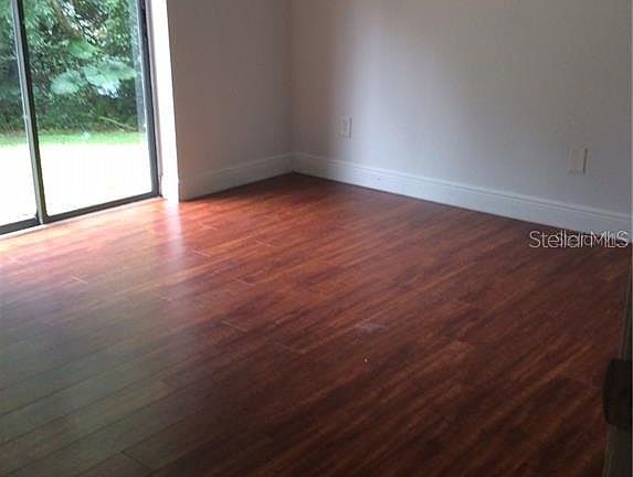3rd image of 923 Beau Ct
