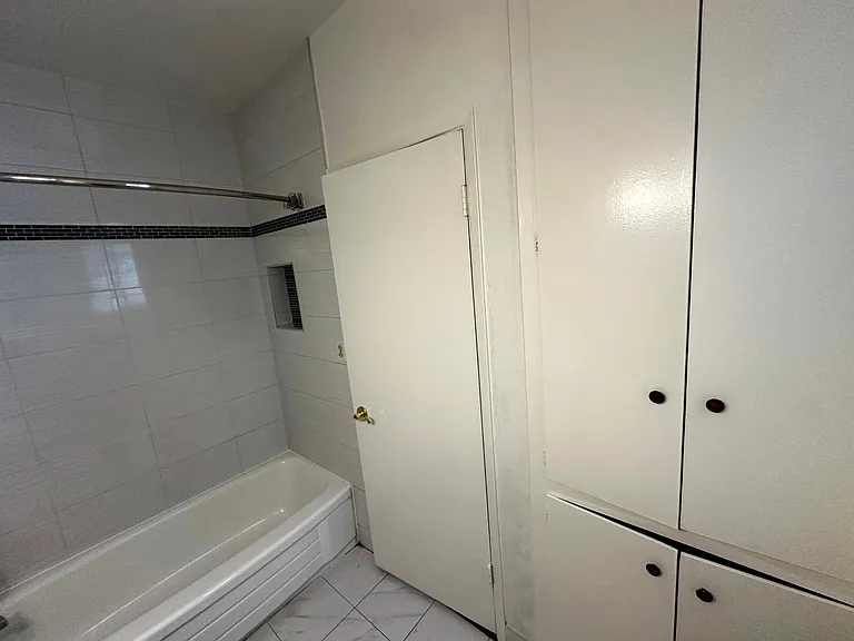 8130 Norton Ave, West Hollywood — Photo 25