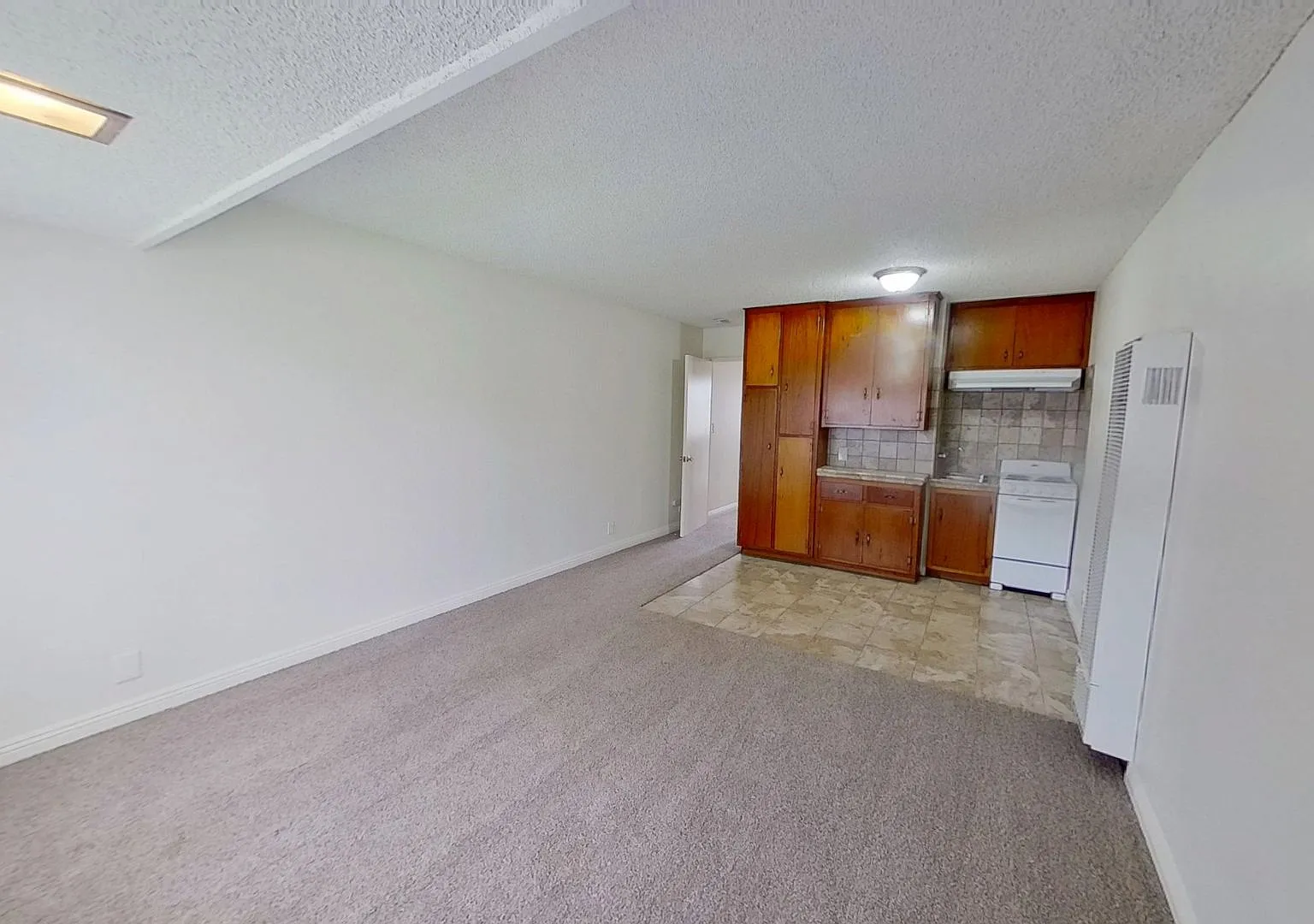 11014 Paloma Ave - Cozy 1 Bed 1 Bath Apt w/ Garage in Garden Grove! — Photo 2