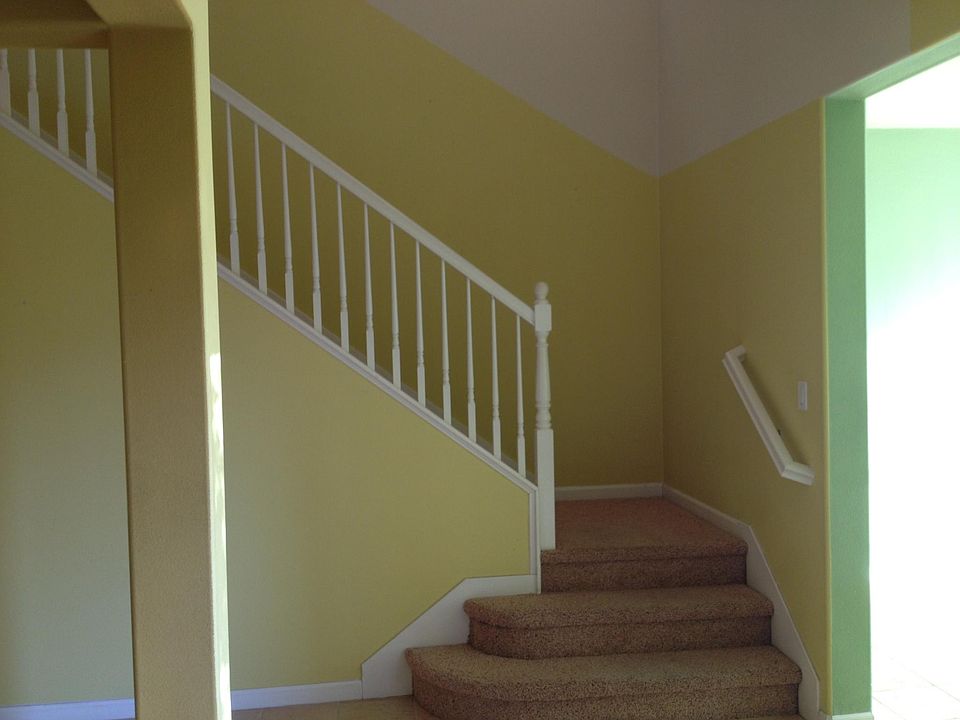 1st image of 337 Finchwood Dr