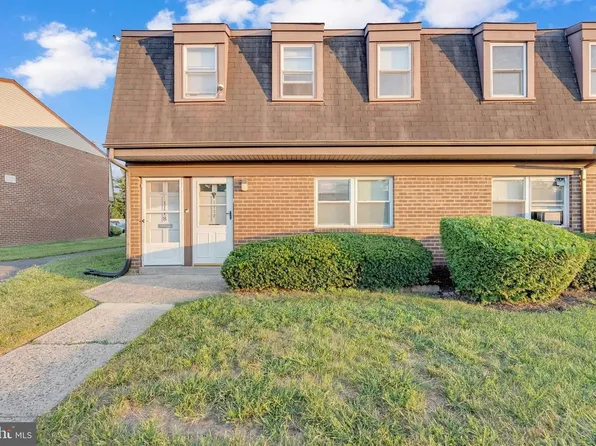 1117 Kaye Ct, Burlington, NJ 08016