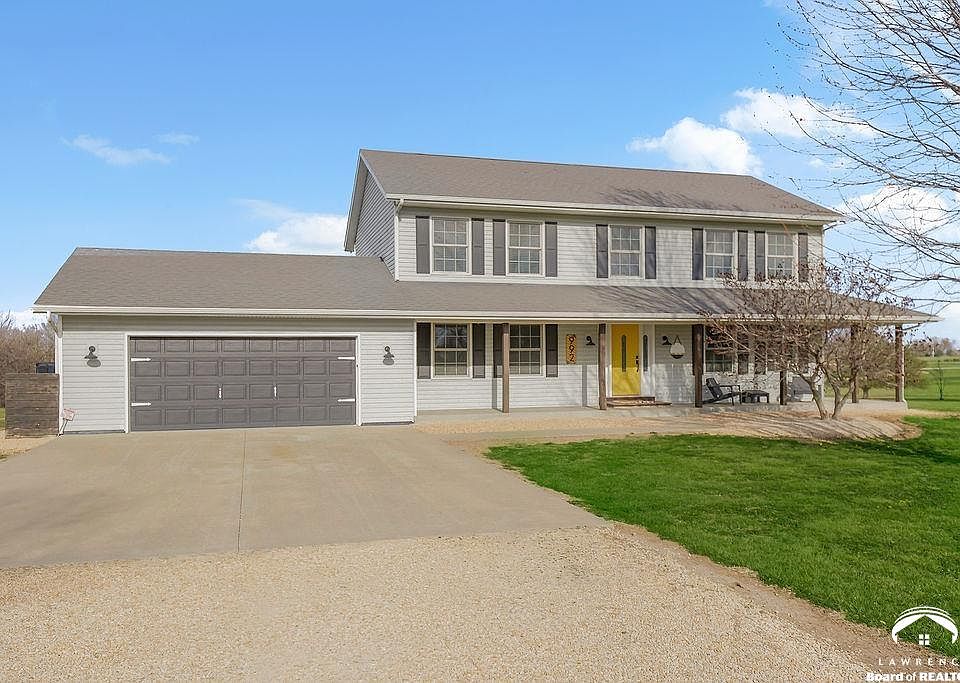 1st image of 992 E 750th Rd