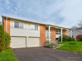 920 Charleston Ln, Hoffman Estates, IL 60192