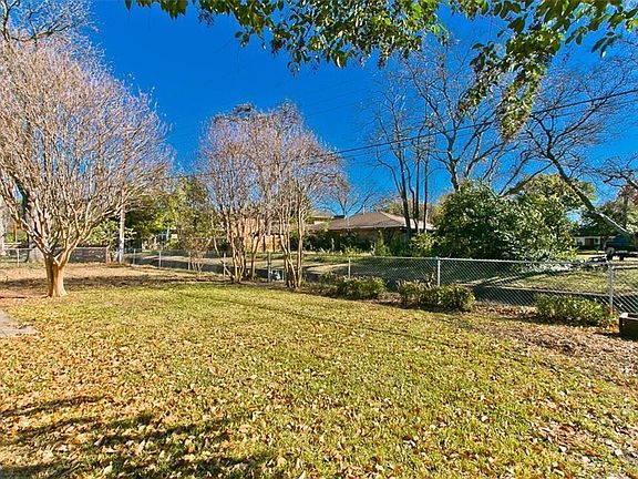 4th image of 428 Grace Dr