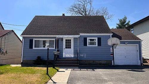 228 Philip Ave Photo 1