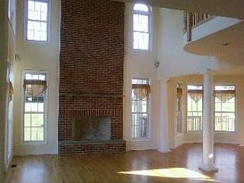5th image of 70 Cunningham Dr