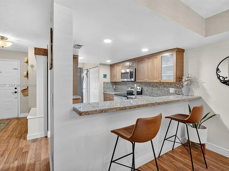 4250 SW 70th Ter — Photo 14