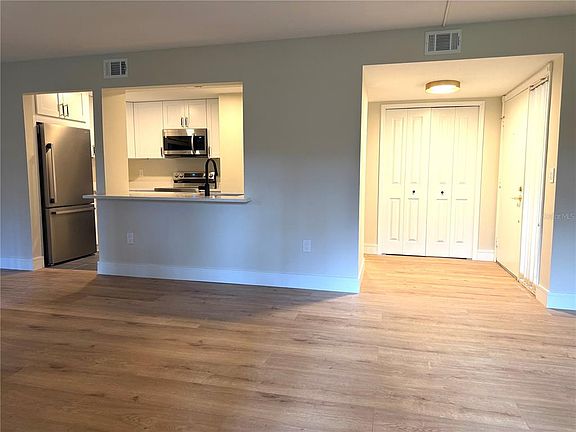 5th image of 120 HIBISCUS WOODS COURT #9C