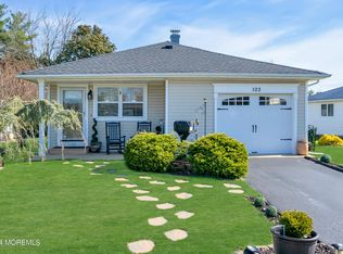 103 Guadeloupe Dr, Toms River, NJ 08757
