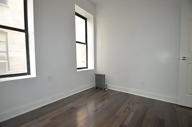 Rented by CITY SKYLINE REALTY INC