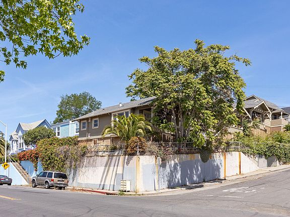 3rd image of 501 Branciforte St