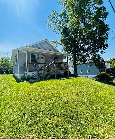 7517 Belmont Ave — Photo 3