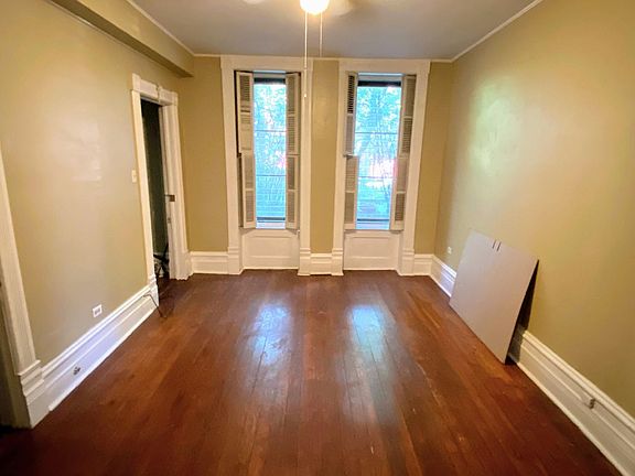 2nd image of 2122 N Clifton Ave #1