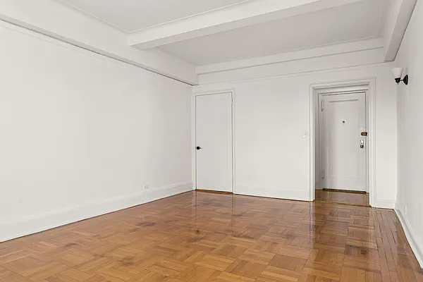 Rented by Cooper & Cooper Real Estate | media 10