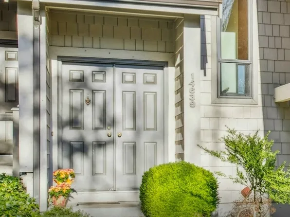 14639 NE 35th Street #J20, Bellevue, WA 98007