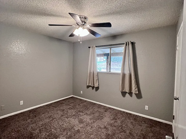 28562 Burrough Valley Rd — Photo 25
