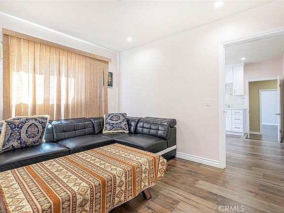 5th image of 10455 Glory Ave