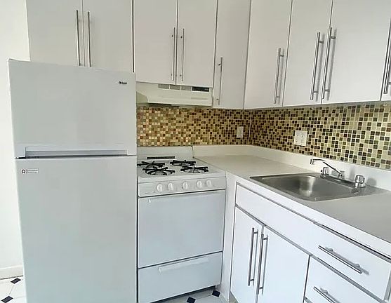 3rd image of 1229 1st Ave APT 16