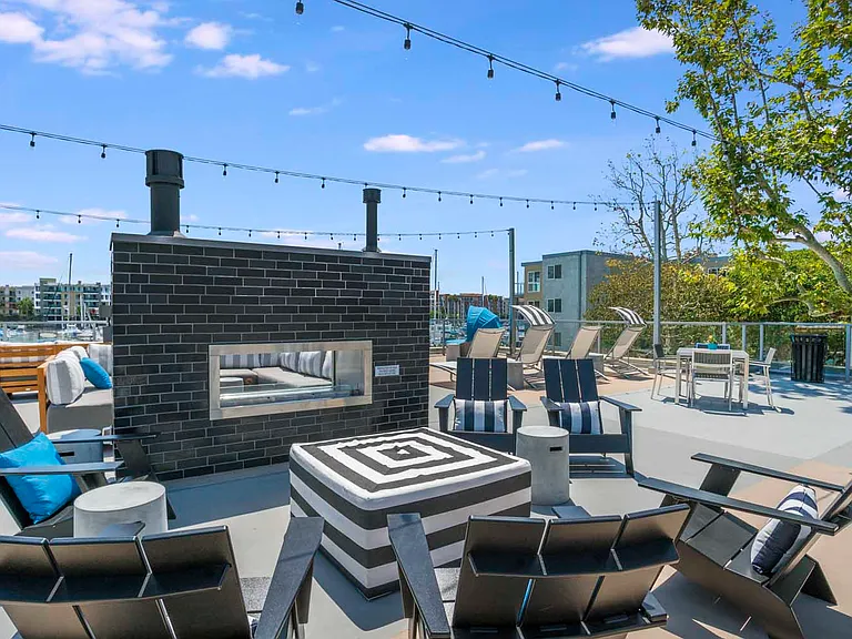 Wayfarer Apartments + Marina — Photo 41