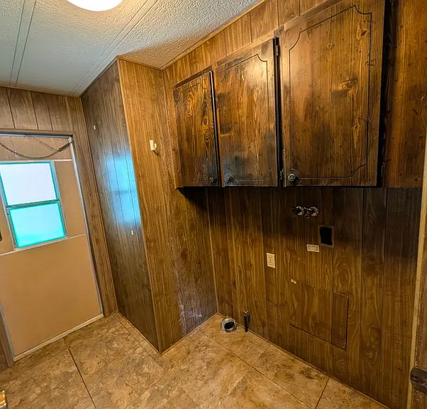 26108 Fountain Palm Dr — Photo 12