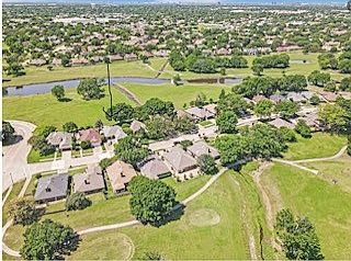 1st image of 2713 Laurel Oaks Dr