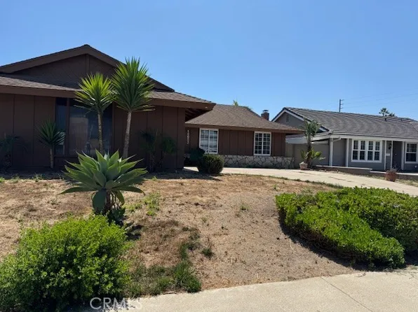 10052 Cliff Dr, Huntington Beach, CA 92646