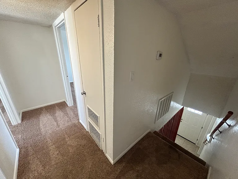 6 bed, 3.0 bath, 2269 sqft, $2,495 — Photo 25