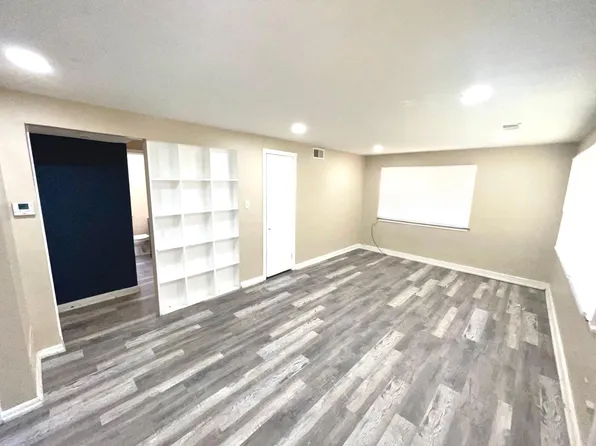 1209 Adams St, Lincoln, NE 68521