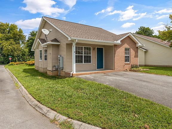 3rd image of 1509 River Colony Ct