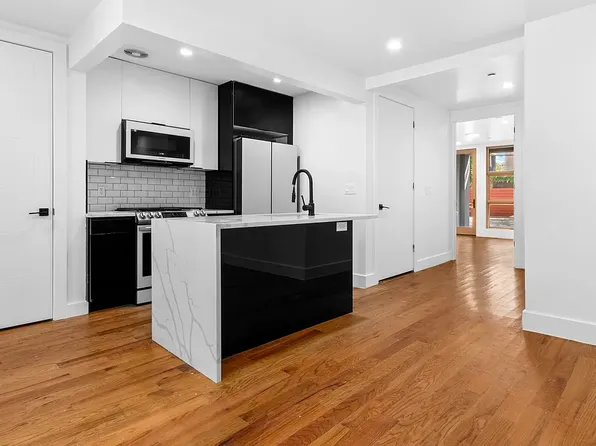 514 Maple Street image 1 of 6