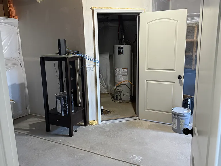 985 Axis Dr — Photo 30