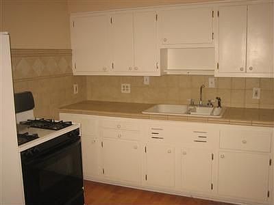 4th image of 1813 Gondert Ave