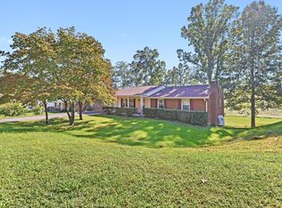 611 Stratford Dr, Blue Ridge, VA 24064