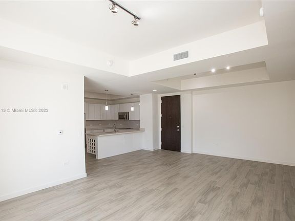 5th image of 999 SW 1st Ave Ph 11