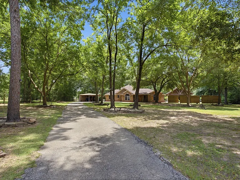 223 Pin Oak Ln — Photo 6