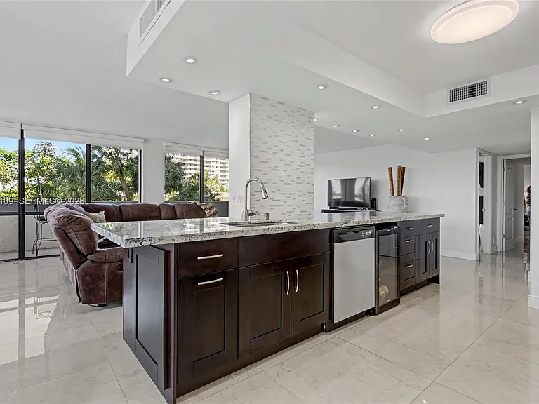 2017 S Ocean Dr #209 — Photo 7