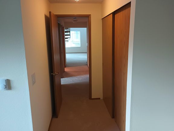 5th image of 19853 25th Ave NE APT 317