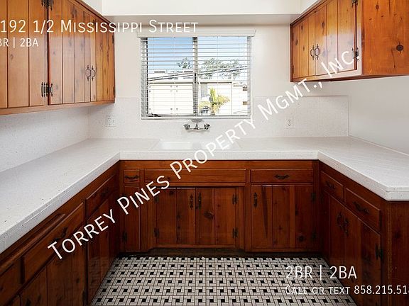 3rd image of 4192 1/2 Mississippi St
