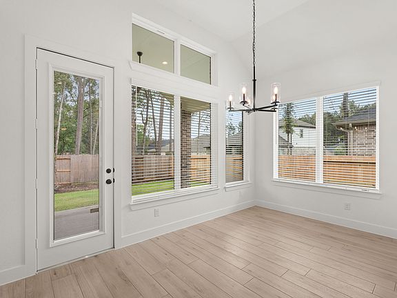 5th image of 212 Bronzewood Terrace Ct