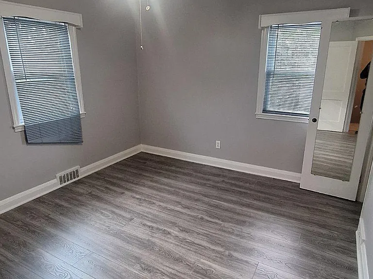 3721 Frankford Ave — Photo 19