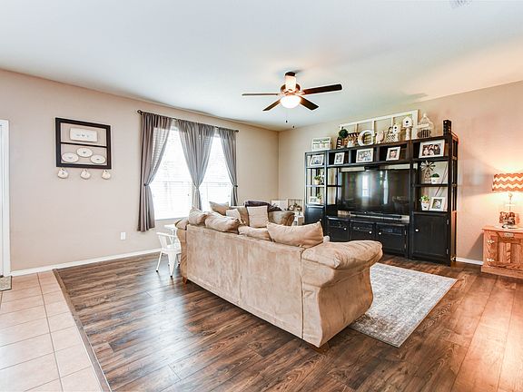 3rd image of 11703 Meadowood Oaks