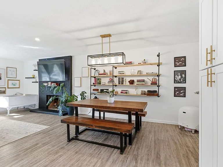 5107 S Madelia St — Photo 14