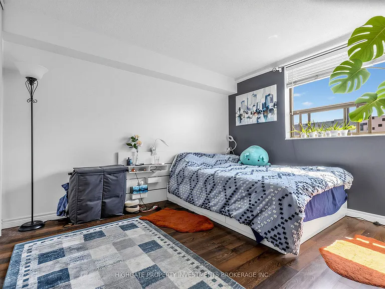 120 Saint Patrick St #902 — Photo 4