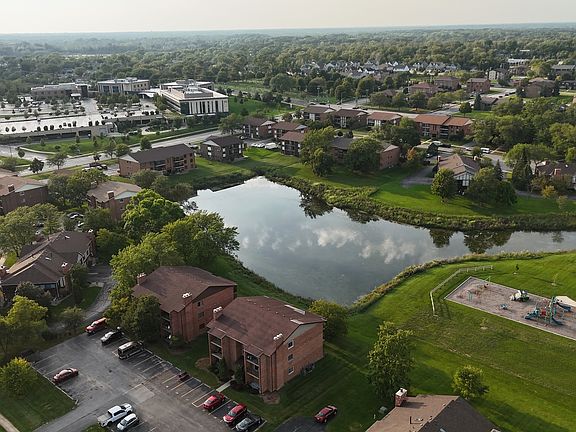 3rd image of 9900 Treetop Dr APT 2E