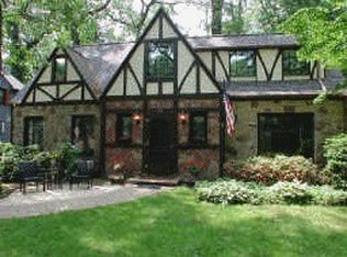 30 Westwood Dr, East Rochester, NY 14445