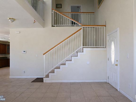 3rd image of 20325 87th St