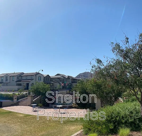 1721 N Marketside Ave — Photo 18