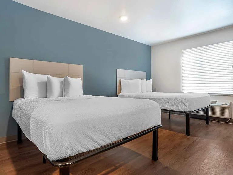 Studio Suite - 2 Full Beds